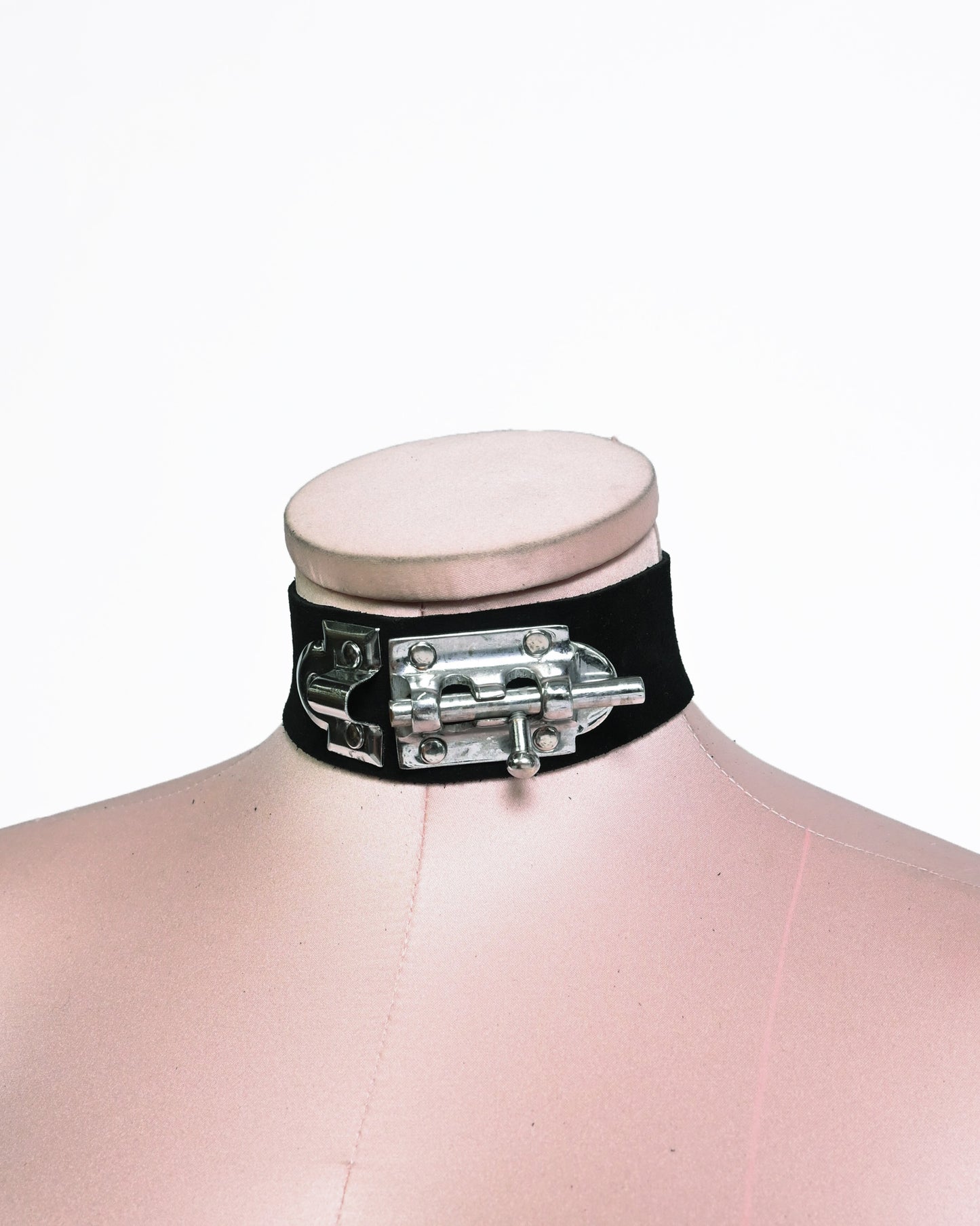 Lock choker