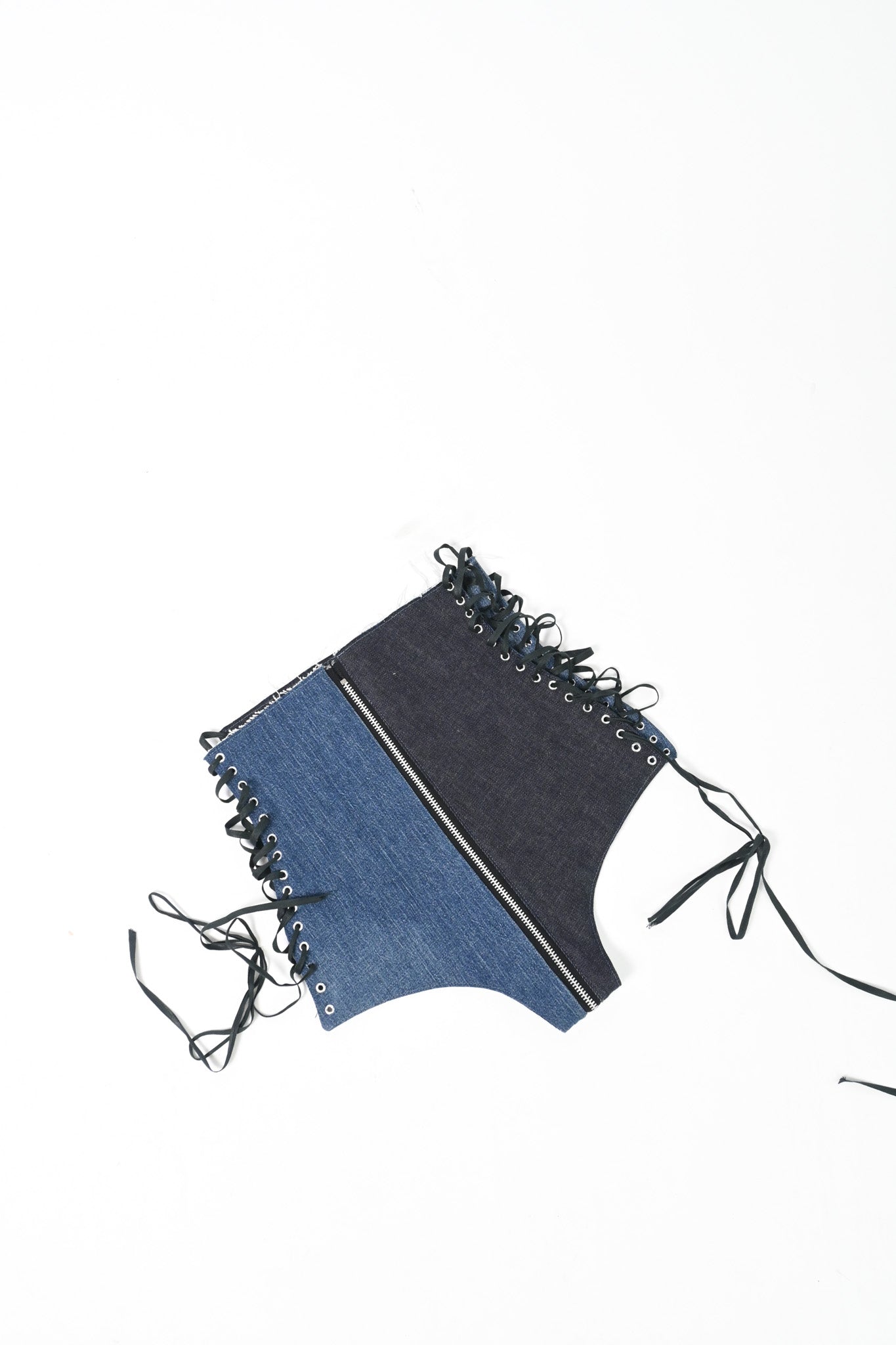 Zip up Denim hot shorts (multiple sizes)