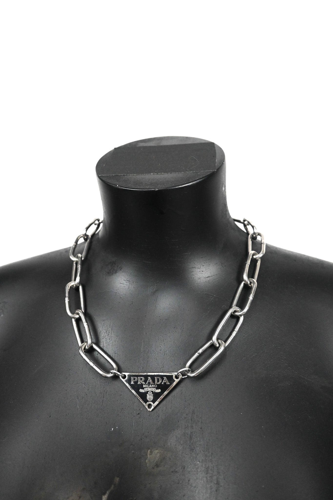 Large chain black emblem necklace