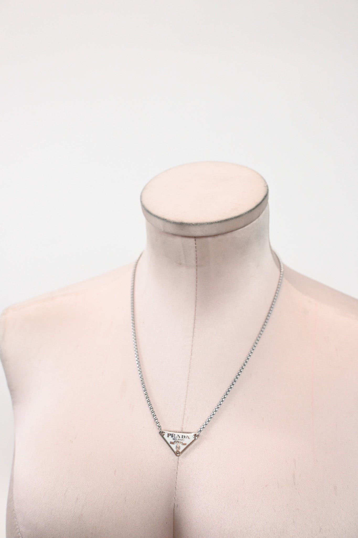 Mini Emblem Necklace rolo chain