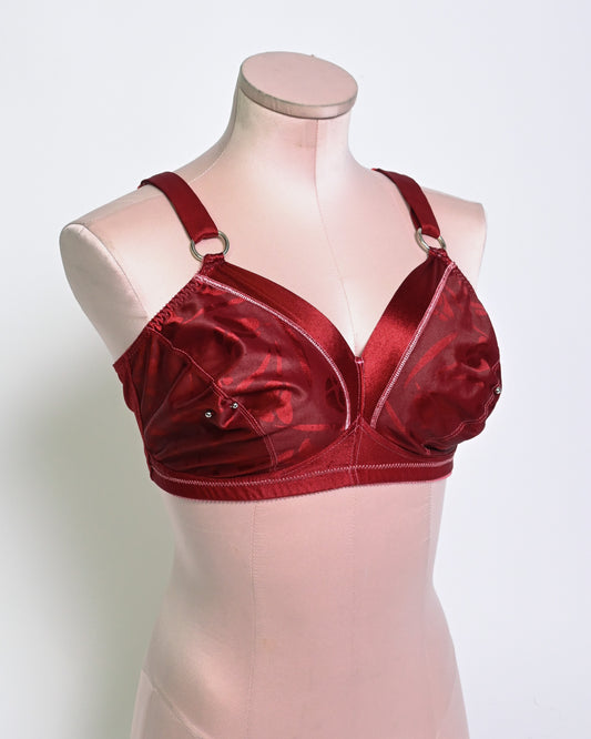 Dyed red pierced bra (34D/36C)