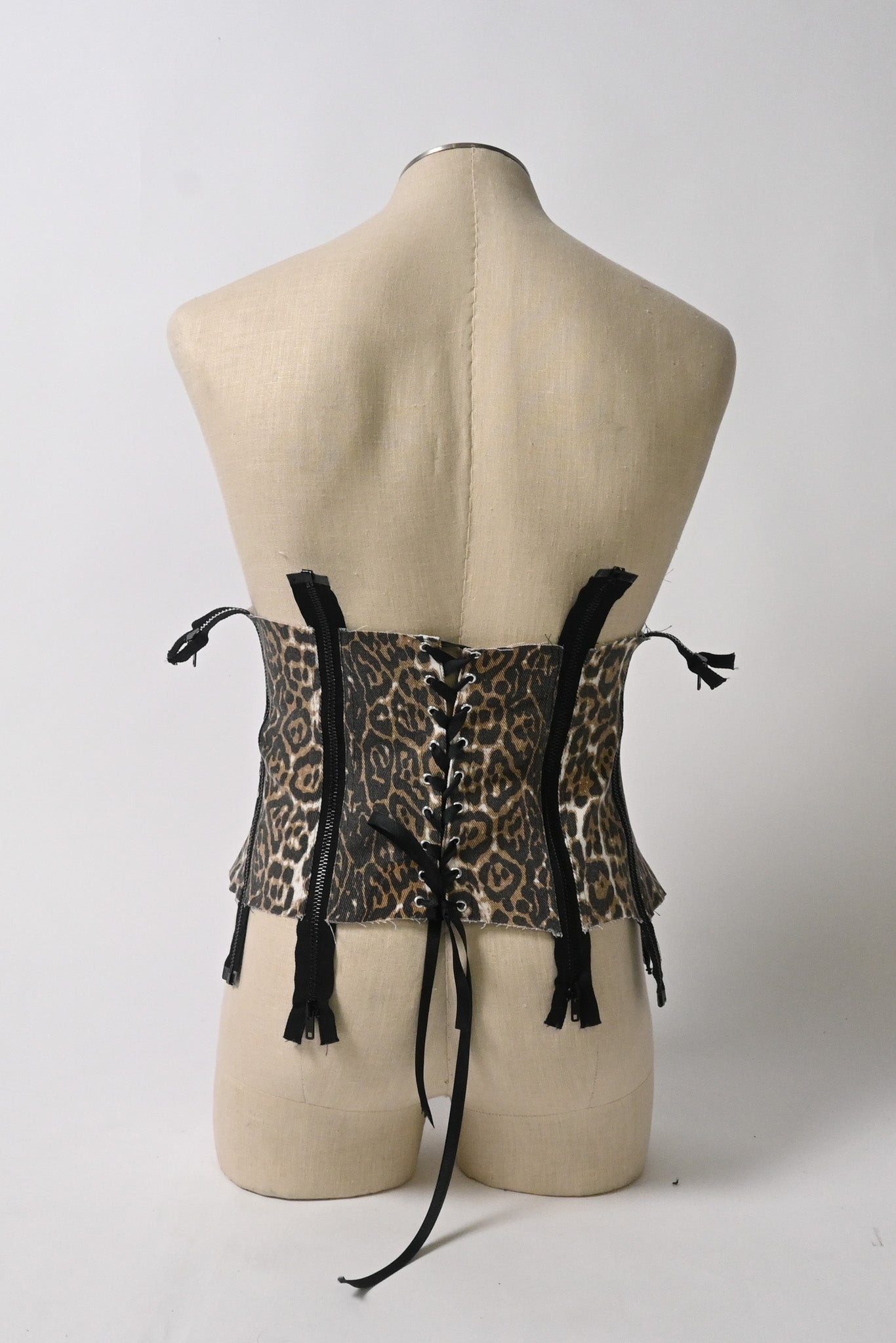 Cheetah print zip belt (find this at Friends Museum)