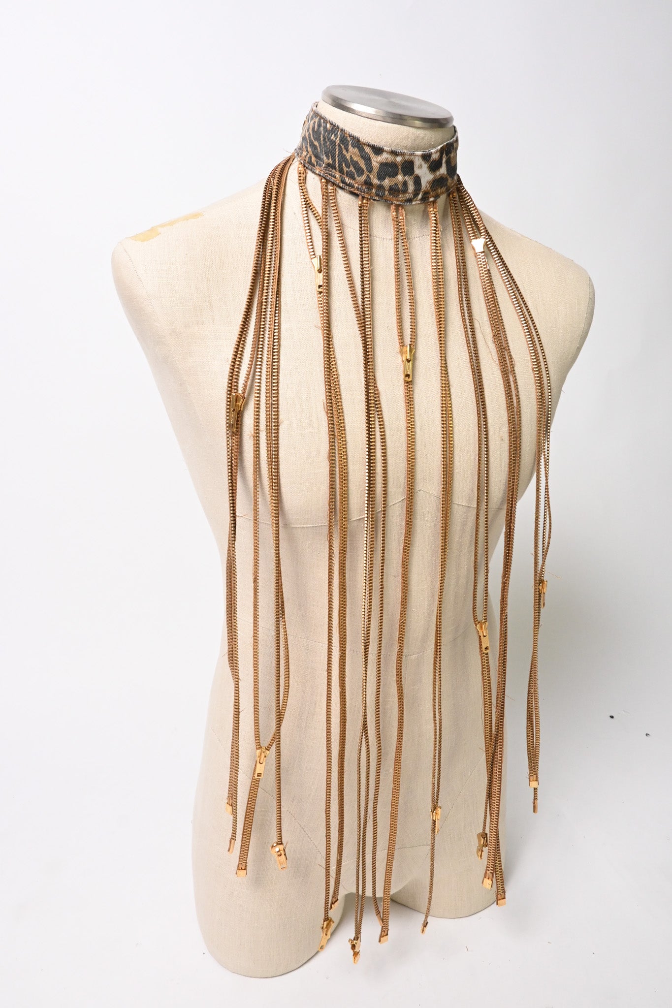 Zipper necklace (find this at Friends Museum)