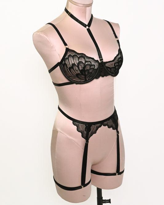 Black lingerie set (34B)