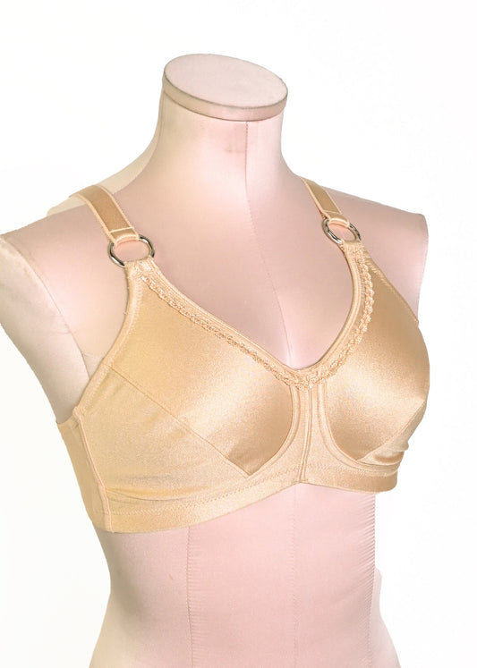 Cream vintage bra (32C/34B)