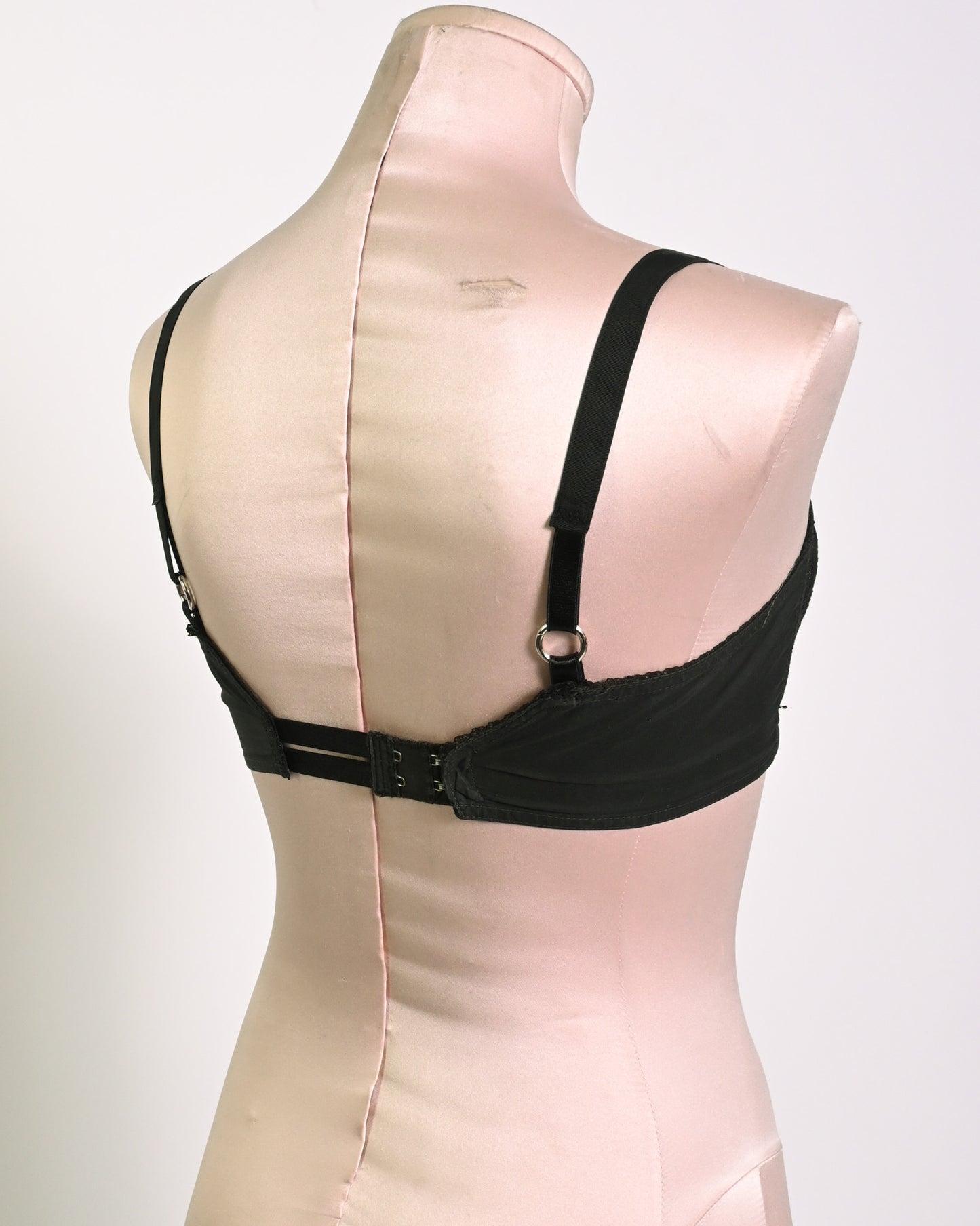 Black vintage bra (30-32A)