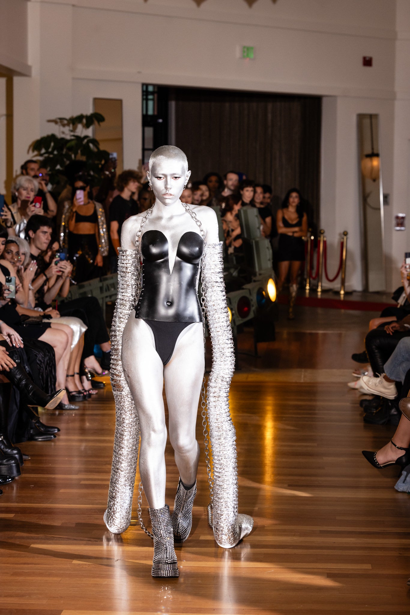 7:20:TAKE ME AWAY Runway Look Book – danmclean
