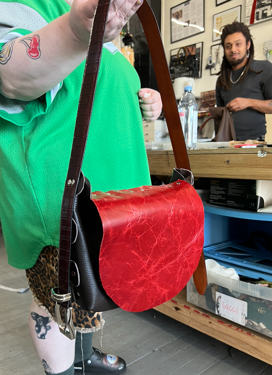 Leather Class BAG MAKING (November 29th 11-1pm)