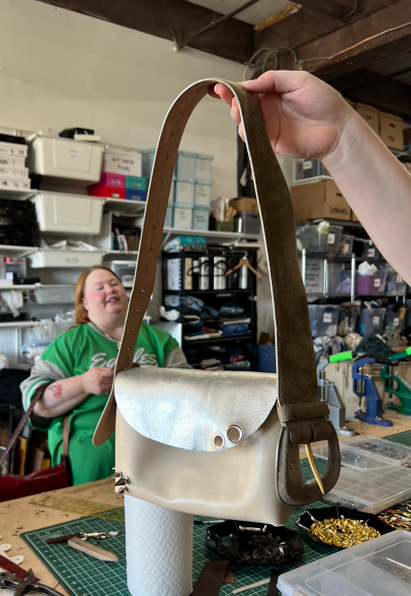 Leather Class BAG MAKING (November 29th 11-1pm)
